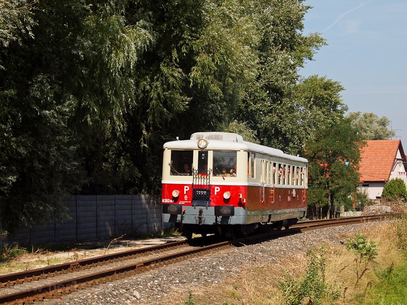 The ŽSR M262 004 seen  photo