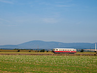 The ŽSR M262 004 seen between Prlepi and Zlat Moravce