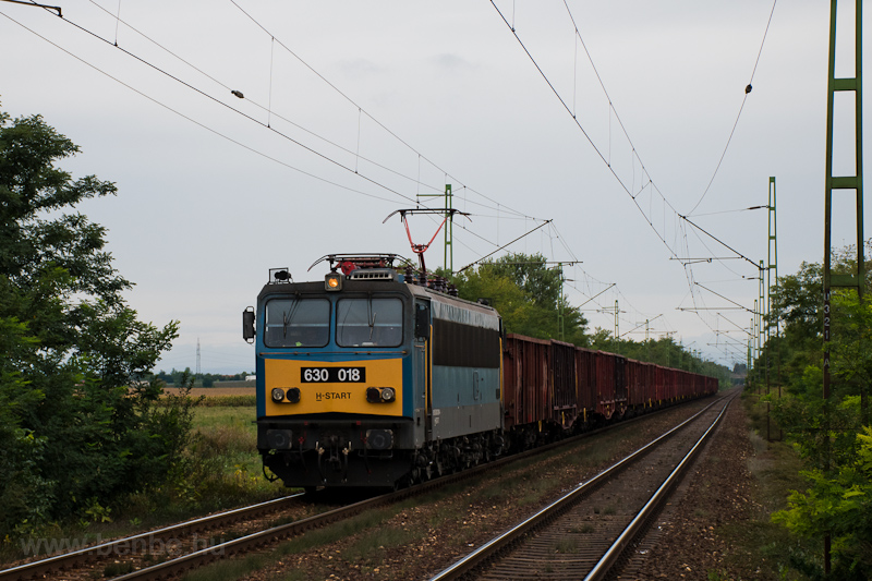 The MV-START 630 018 seen between llő and Hosszberek-Pteri photo
