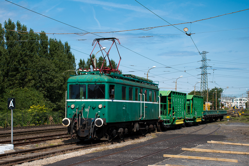 A MV-HV LVII 90 Pesterzsbet felső llomson fot