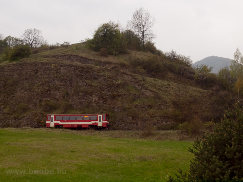 A ŽSSK 812 033-3 Kozelnk s Garamberzence kztt fot