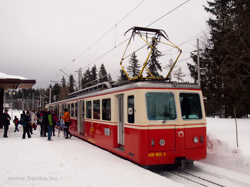 A ZSSK 405 952-3 plyaszm fogaskerekű motorkocsi Csorbat llomson fot