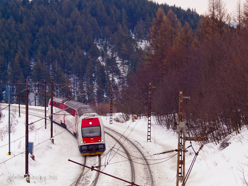 A ZSSK 671 004-0 / 971 004-1 plyaszm, ktramrendszerű emeletes motorvonat Lucsivna s Csorba megll kztt fot