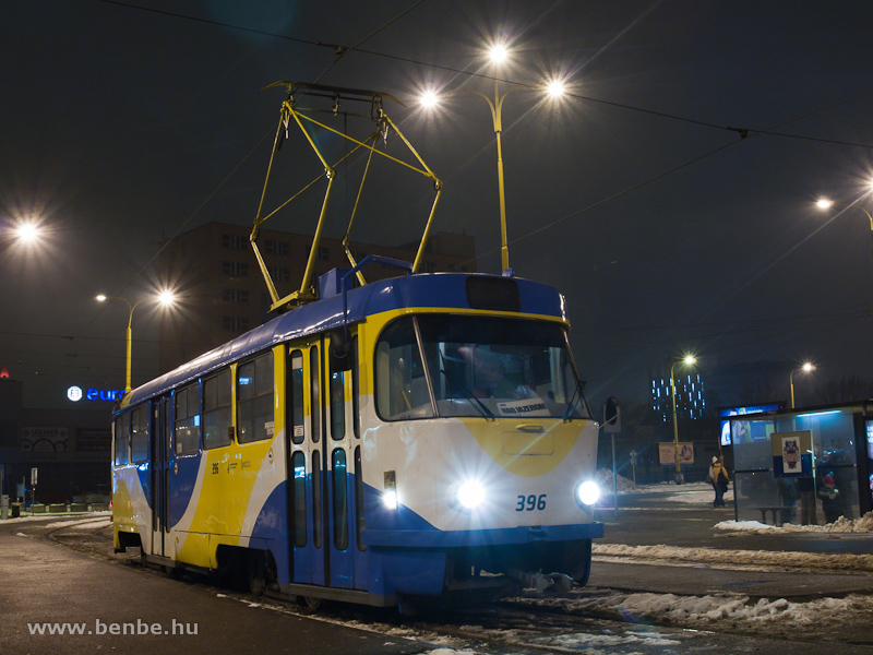 Tatra T3-as villamos Kassán, a Főpályaudvar előtt fotó