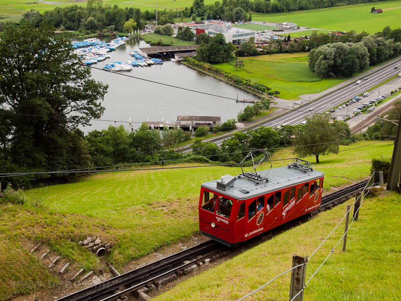 A Pilatusbahn (PB) Bhe 1/2 27 Alpnachstad s Aemsigen kztt fot