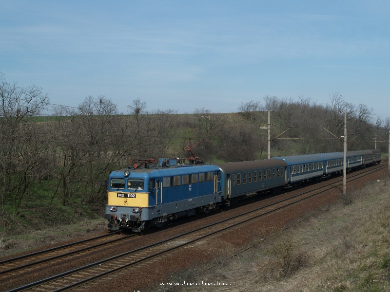V43 1192 Baracskánál fotó