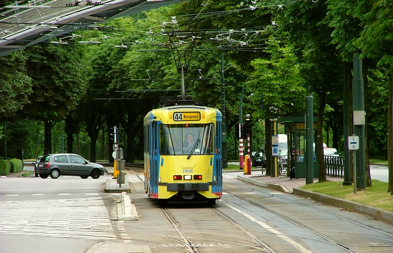 A 44-es villamos megllja a brsszeli villamosmzeumnl fot