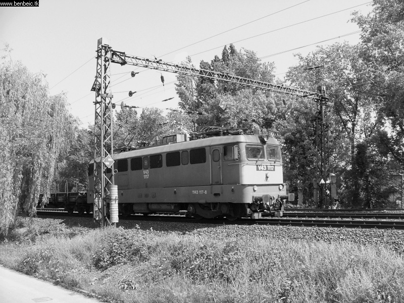 V43 1117 Budafoknál fotó