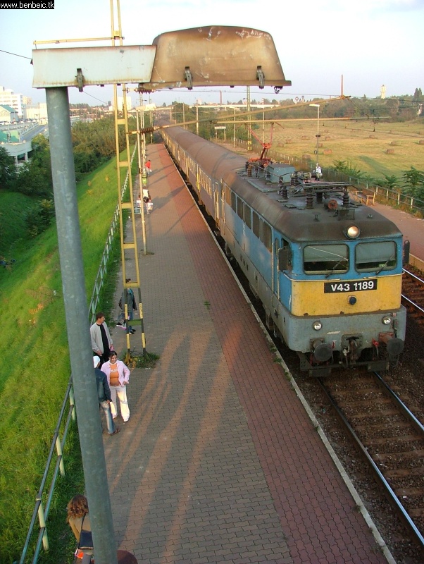 V43 1189 Budatéténynél fotó