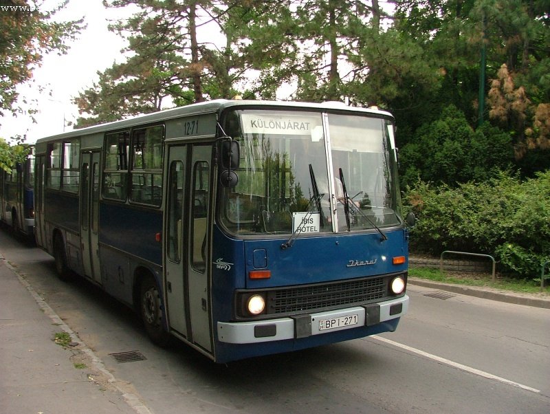 A VIP-eket s a sportolkat is a BKV szlltotta lepukkant klnbuszokkal fot