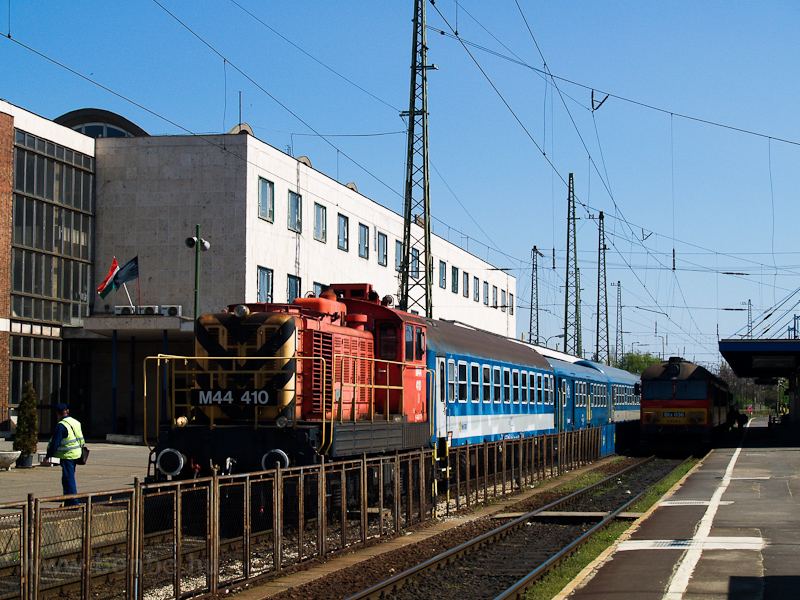 A MV-START M44 410 s a Btx 036 Debrecen llomson fot