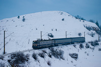 The CFR Calatori 40 0837-7 seen between Izvoru Muresului and Izvoru Oltului