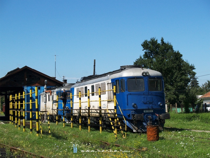 The 60 1165-4 at Sighetu Marmatiei depot photo