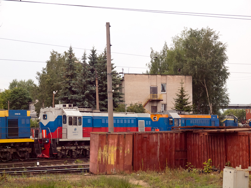 Shunting locomotives at Tve photo