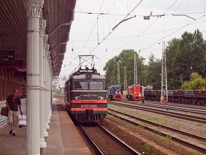 The RŽD VL10 1505 seen photo