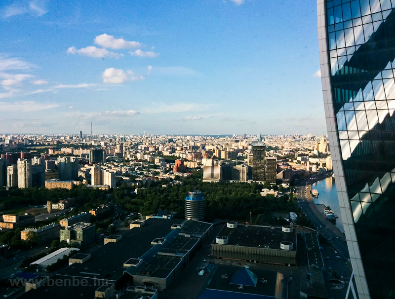 Kilts egy moszkvai felhőkarcolbl fot