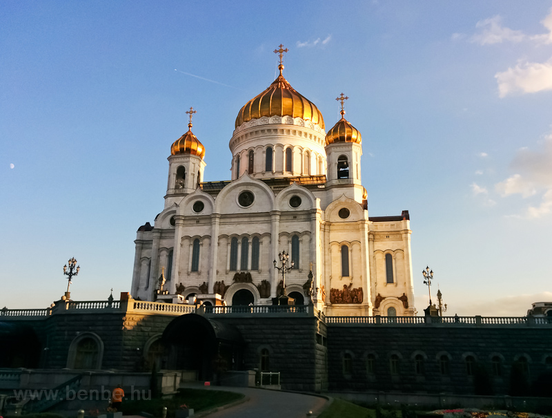 Moscow, Cathedral of Christ photo
