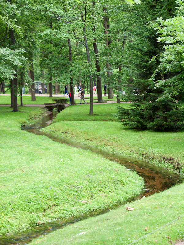 Petrodvorets or Peterhof, t photo