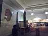 Lenin mosolyog a hamburgerért sorbaállókra a Bibliotéka ímenij Lenina metróállomáson