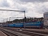 Két UZ ЧС4-es fog szendvicsbe két ЧС8-ast Kiivben, elöl a ЧС4-125