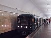 81-717-es metrószerelvény a Kroprotkinszkaja megállóban
