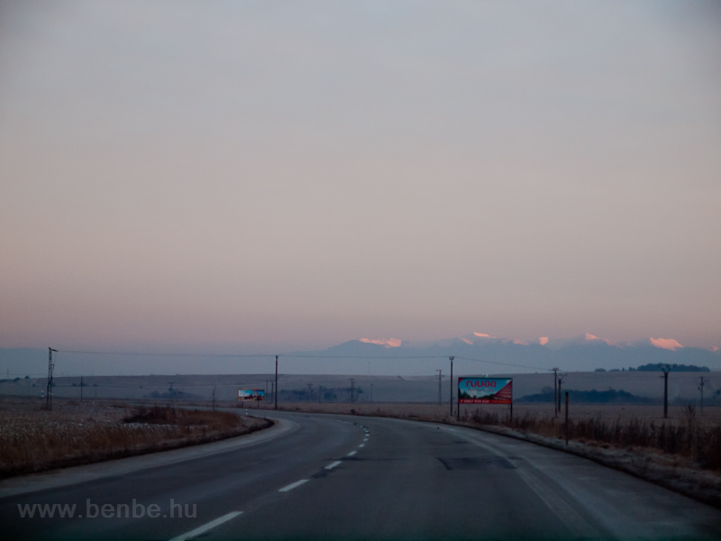 The landscape around Tur photo