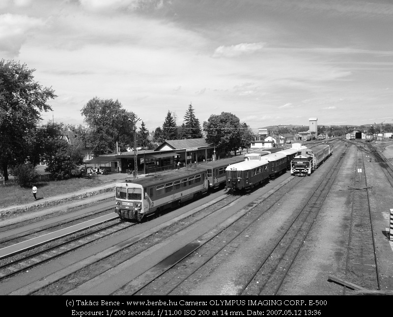 Our BCmot train at Balassagyarmat (with M32 2040 and Bzmot 181) photo