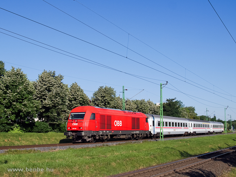 The BB 2016 022 between Sopron-Ipartelepek (used to be Sopron-Dli) and Sopron-GYSEV photo