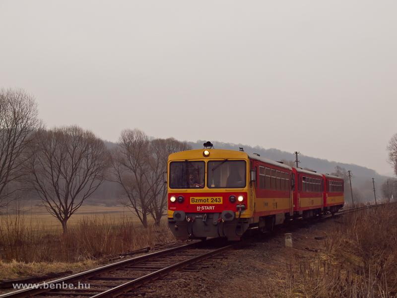 The Bzmot 243 between Berkenye and Szokolya photo