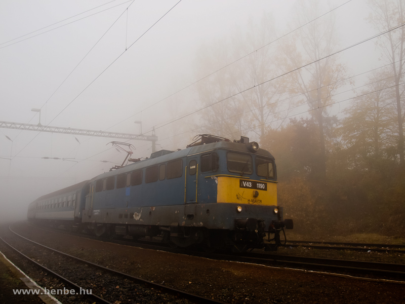 The V43 1190 at Szentgl photo