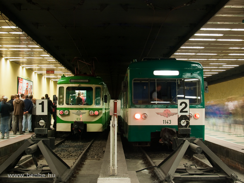 A BHV MIX/A retrszerelvnye, az ln a 831-es motorkocsival, valamint az 1143-as MX/A a szentendrei vonal Batthyny tr llomsn fot