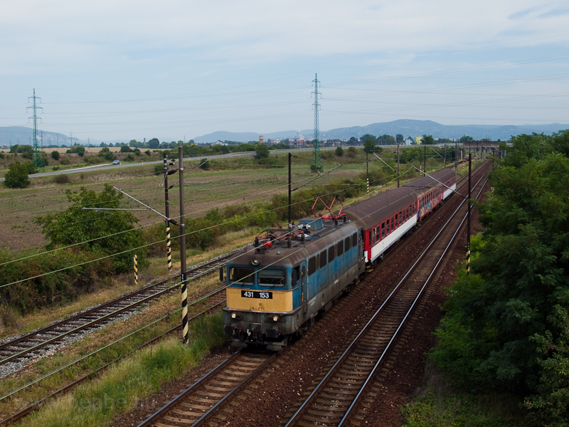 The MV-TR 431 153 is hauling a domestic Slovakian stopping train near Prkny-Nna photo
