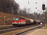 The BB 1144 284 is hauling a freight train at Rekawinkel