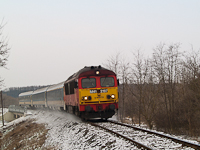 M41 2197 a fölújított, de még villamosítatlan Szombathely-Szentgotthárd vasútvonalon a Halászbástya IC-vel Graz felől