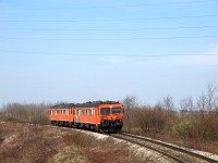 A Horvát Vasutak (HŽ) 7 122 024 pályaszámú, a svéd vasutaktól vásárolt FIAT-motorkocsija egy társával párban Kapronca (Koprivnica) és Varazsd (Varazdin) között