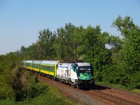A GYSEV 1047 503-6 <q>Liszt Ferenc</q> lokomotív Vértesszőlős és Tatabánya között egy InterCity vonattal