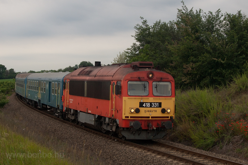 A 418 331 Pusztaszabolcsnl fot