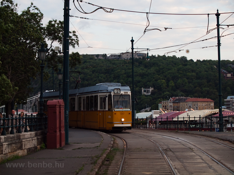 Tram line number 2 with the photo