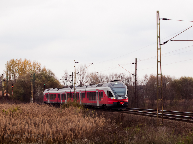 The 5341 034-7 seen between photo