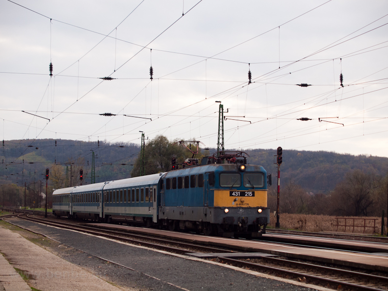 The 431 215 seen at Isaszeg photo