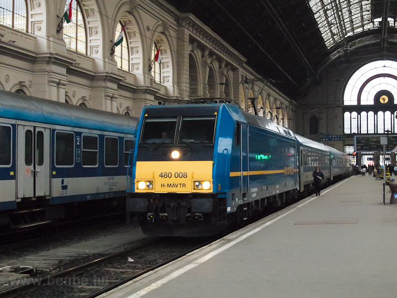 The 480 008 at Budapest-Kel photo