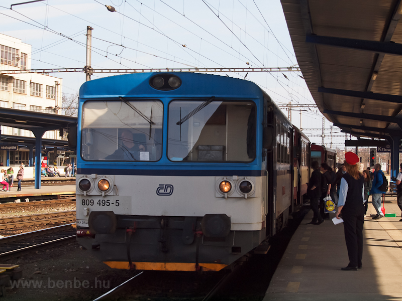 The ČD 809 495-5 at Kr photo