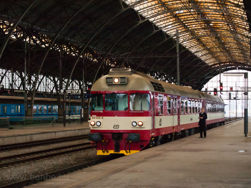 The ČD 854 033-8 seen  photo