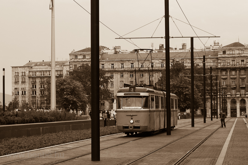 Bengli nosztlagiavillamos a 2-esen, a Kossuth tren
 fot