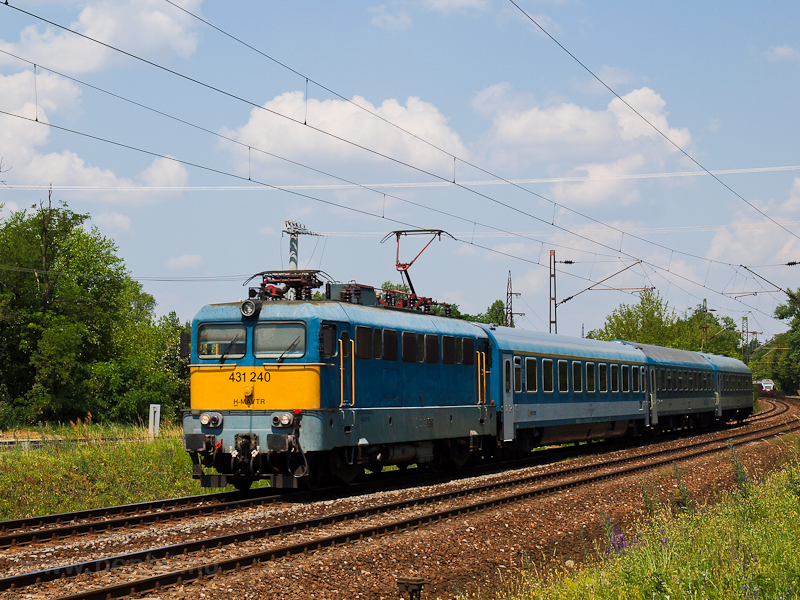 A 431 240 Gdllő lla fot