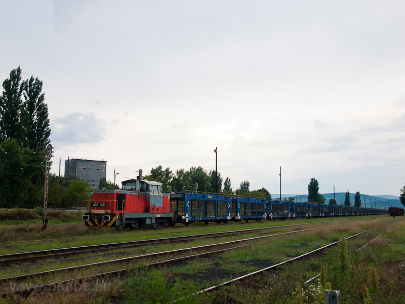 The MÁV-TR 478 305 is seen  photo