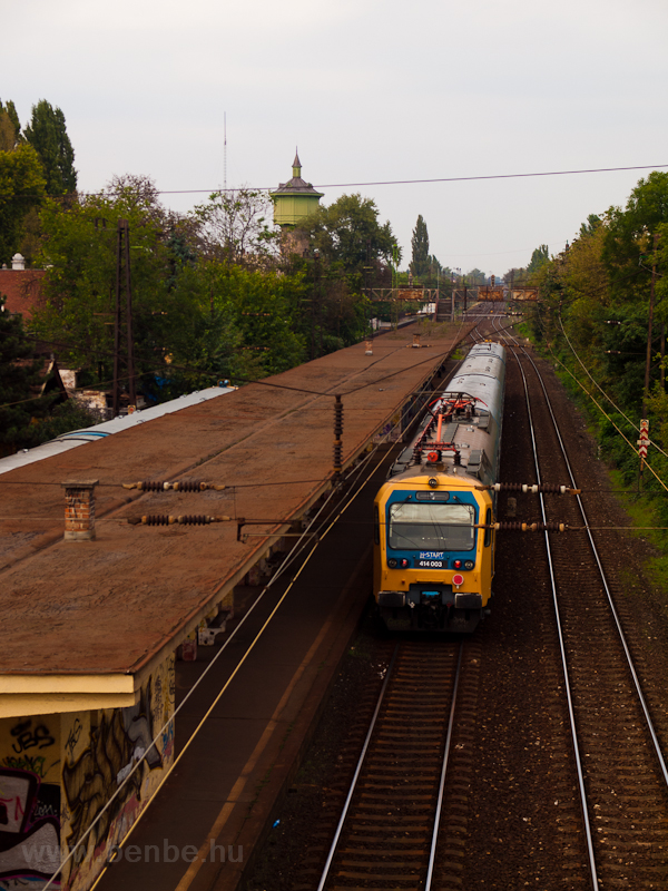 A H-START 414 003 Istvntelken, a httrben az szaki vztoronnyal
 fot