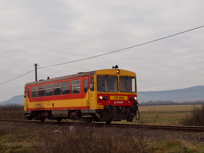 A MV-START 117 209 (ex Bzmot 209) Litke s Ipolytarnc kztt
 fot