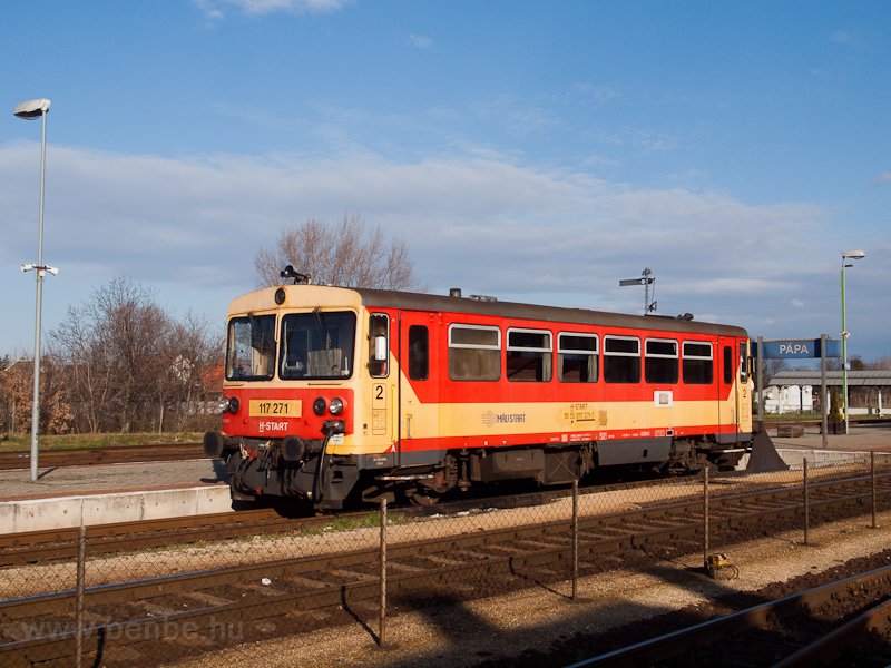 A Ppa-Corna vonalon ingz MV 117 271 (ex Bzmot 271) Ppa llomson
 fot