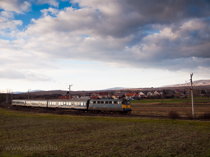 A fast train at Öskü hauled photo